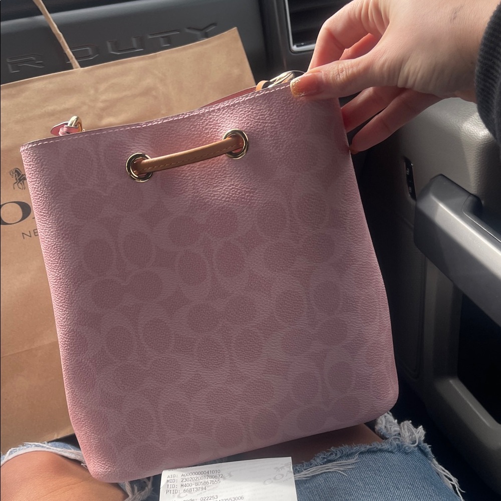 Coach powder Pink Rowan Signature Bucket Bag 2026 soldout authentic - Picture 5 of 7